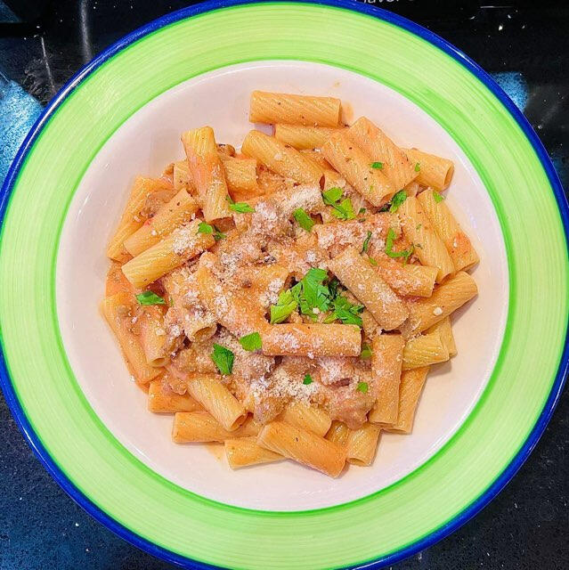 Rigatoni Vodka & sausage, pasta, italian food